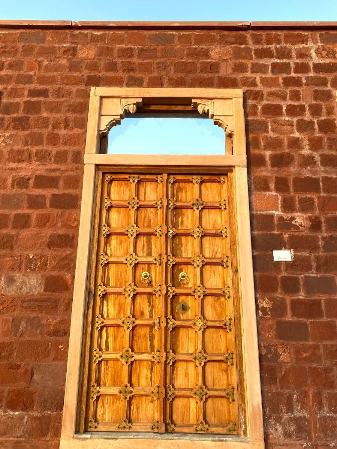 Kaner Retreat - India'S First Desert Botanical Resort Shaitrawa Exterior photo